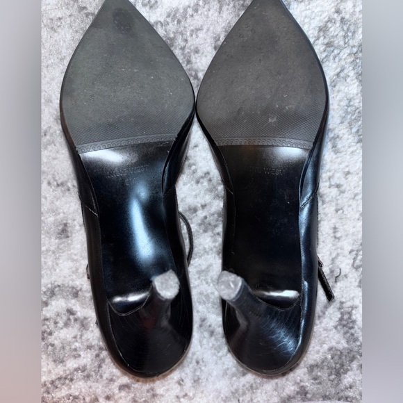 Nine West Genuine leather Black strappy heels Size: 9M - Picture 4 of 6